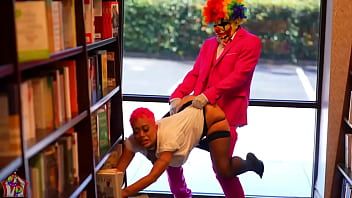 Play Jasamine Banks Gets Horny While Working At Barnes & Noble and Fucks Her Favorite Customer