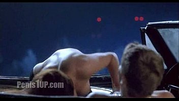 Play Anne Hathaway - Havoc (in car)