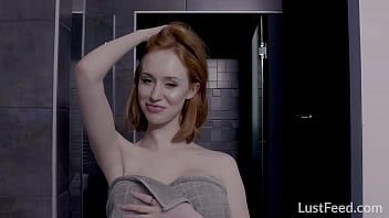 Play Fucking this busty cheating wife in my hotel bathroom