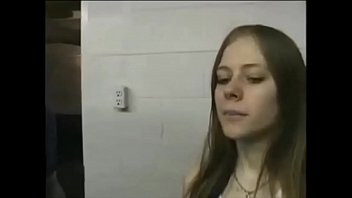 Play Avril Lavigne Sex Tape Video