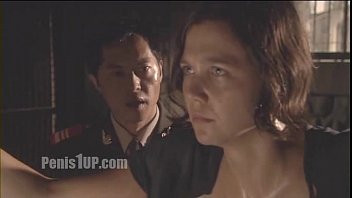 Play Maggie Gyllenhaal - Stripsearch