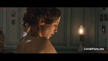 Play Vera Farmiga absolutely naked