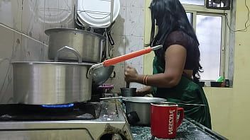 Play Father-in-law quenched the thirst of his lust by fucking the young daughter-in-law