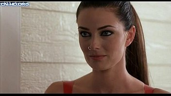 Play Paulina Porizkova - Thursday
