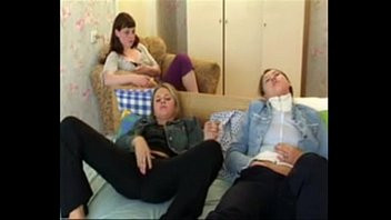 Play Classic vhs sex tape girls party.