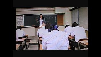 Play Japanese celebrity mom sex with highschool