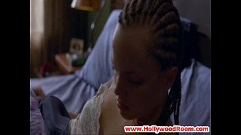 Play Hot sex Mena Suvari