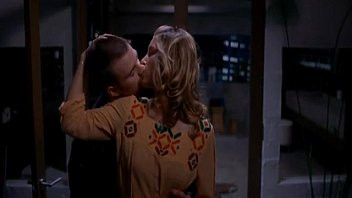 Play Jessica Biel – London