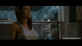 Play Jennifer Esposito in Crash 2004