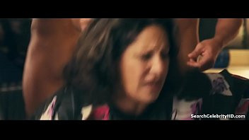 Play Lainie Kazan in You Don't Mess with the Zohan 2009