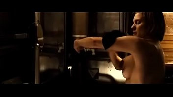 Play Katee Sackhoff in Riddick