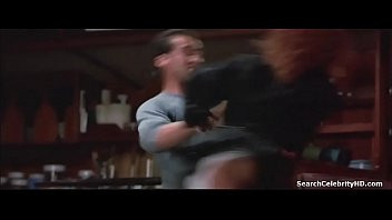 Play Nicole Kidman in Dead Calm (1990)