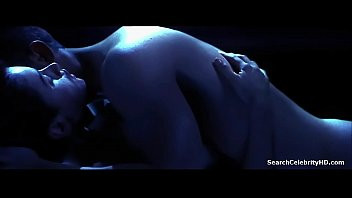 Play Robin Tunney in Supernova 2002