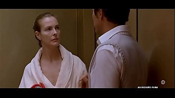 Play Carole Bouquet - Embrassez qui vous Voudrez