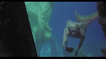 Play Daryl Hannah in Splash (1984) - 2