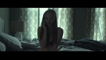 Play Amanda Seyfried Fully Nude in Fathers and Daughters