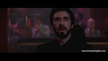 Play Penelope Ann Miller in Carlito's Way 1993