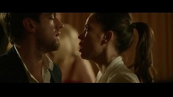 Play Elena Anaya, Allison McKenzie in Swung (2015)