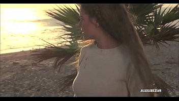Play Catherine Mary Stewart - The Beach Girls
