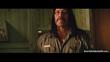 Play Mayra Leal in Machete (2010)