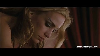 Play Piper Perabo in Looper 2012