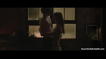 play Lizzy Caplan in Save the Date 2013