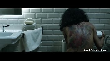 Play Salma Hayek in Everly (2014) - 2