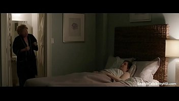 Play Lena Dunham in Girls 2012-2016