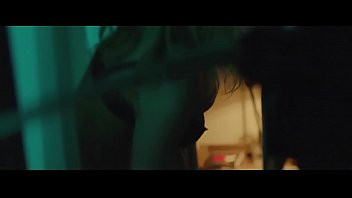 Play Eliza Taylor Having Sex in The November Man