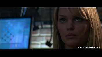 Play Sunny Mabrey in Species III 2004
