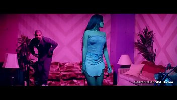 Play Rihanna in Work 2016