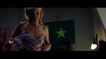 Play Amy Smart in Road Trip (2000)
