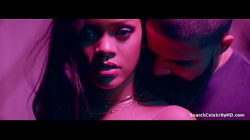Play Rihanna in Work 2016