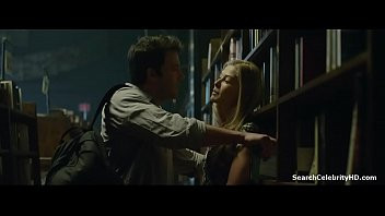 Play Rosamund Pike in Gone Girl 2017
