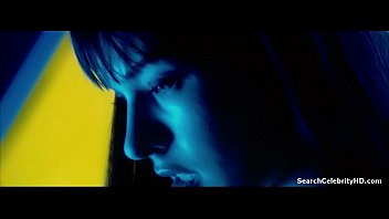 Play Milla Jovovich in Ultraviolet 2006