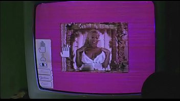 Play Debbie Rochon in Tromeo and Juliet (1996)