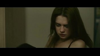 Play Abigail Hardingham in Nina Forever - 3