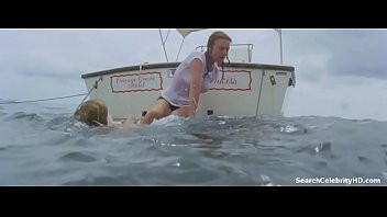 Play Jacqueline Bisset in The Deep 1978