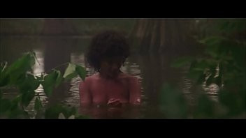 Play Adrienne Barbeau in Swamp Thing (1982)