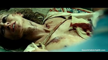 Play Naomi Watts in The Impossible 2012