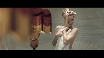 Play Amy Adams nude in Miss Pettigrew Lives for a Day
