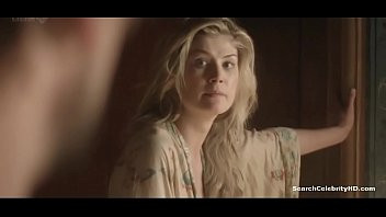 Play Rosamund Pike Women In Love EP2 2011