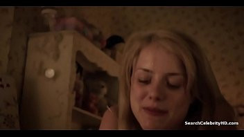 Play Laura Wiggins Shameless S02E02 2012