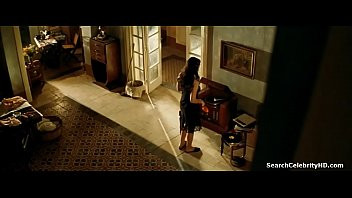 Play Monica Bellucci in Malèna 2000