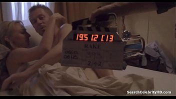Play Lisa McCune - Rake S01 (2010)