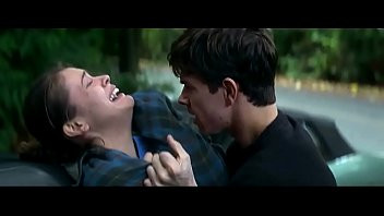 Play Alyssa Milano in Fear 1996
