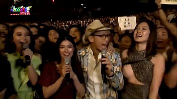 Play Lars Pacheco nip slip! Kitang kita ang susong malaki!