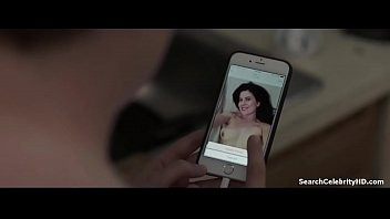 Play Lena Dunham in Girls 2012-2016