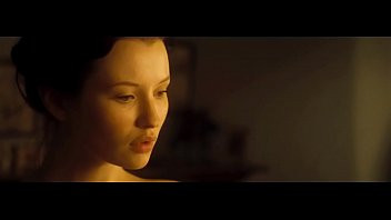 Play Emily Browning - Summer In February