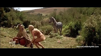 Play Tanya Roberts in Sheena 1986